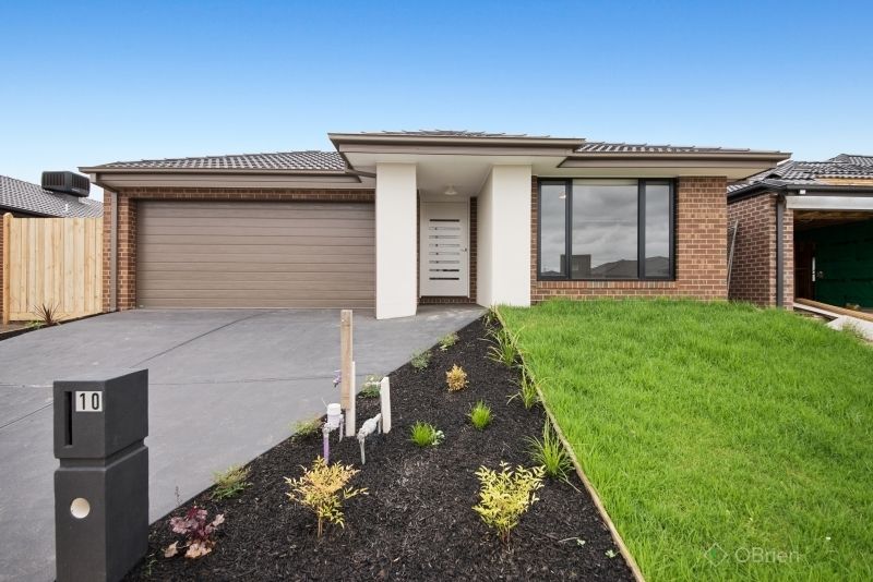 4 bedrooms House in 10 Yarra Street CLYDE VIC, 3978