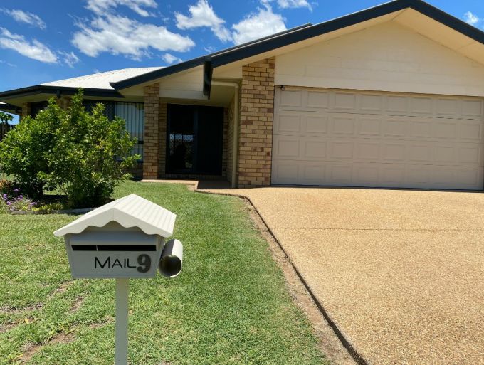 4 bedrooms House in 9 Press Court GRACEMERE QLD, 4702