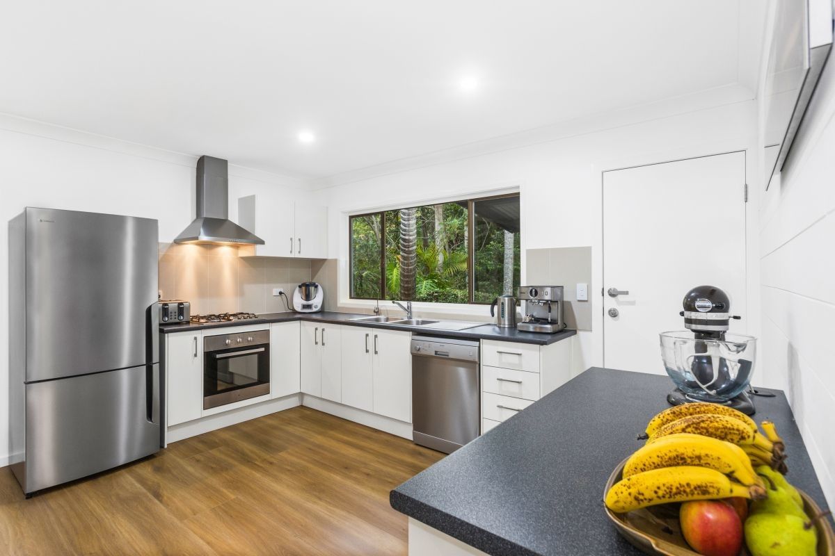 6 Mitchell Street, Uki NSW 2484, Image 2