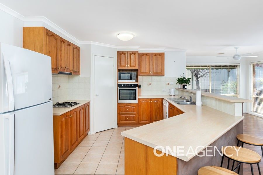 1 CANOLA PLACE, Estella NSW 2650, Image 2