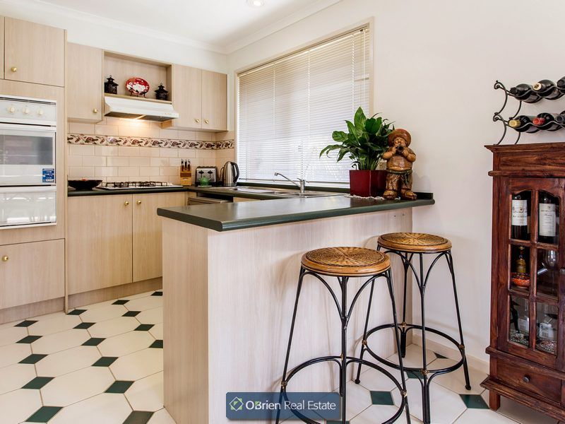 2/22 Beatty Parade, Mornington VIC 3931, Image 2