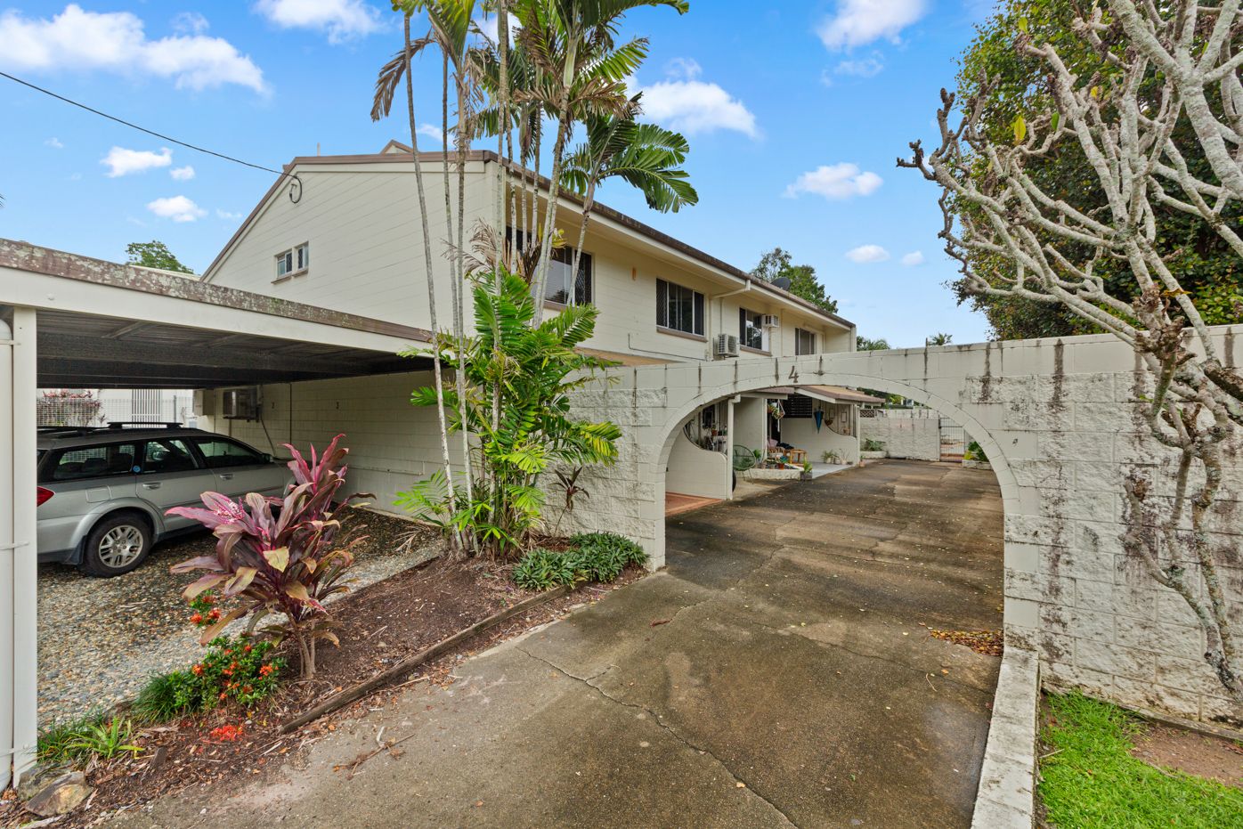 2 bedrooms Townhouse in 4/4 Crathern Close EDGE HILL QLD, 4870