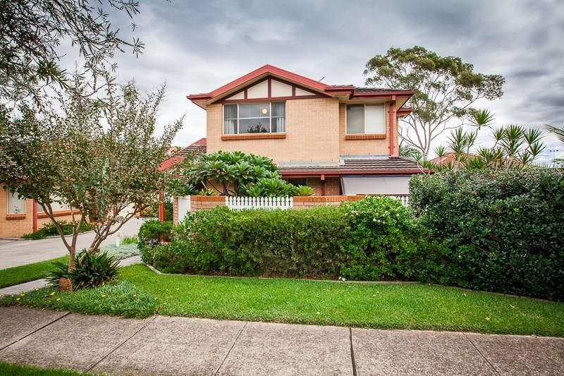 1/33 Warnock St, GUILDFORD WEST NSW 2161, Image 1
