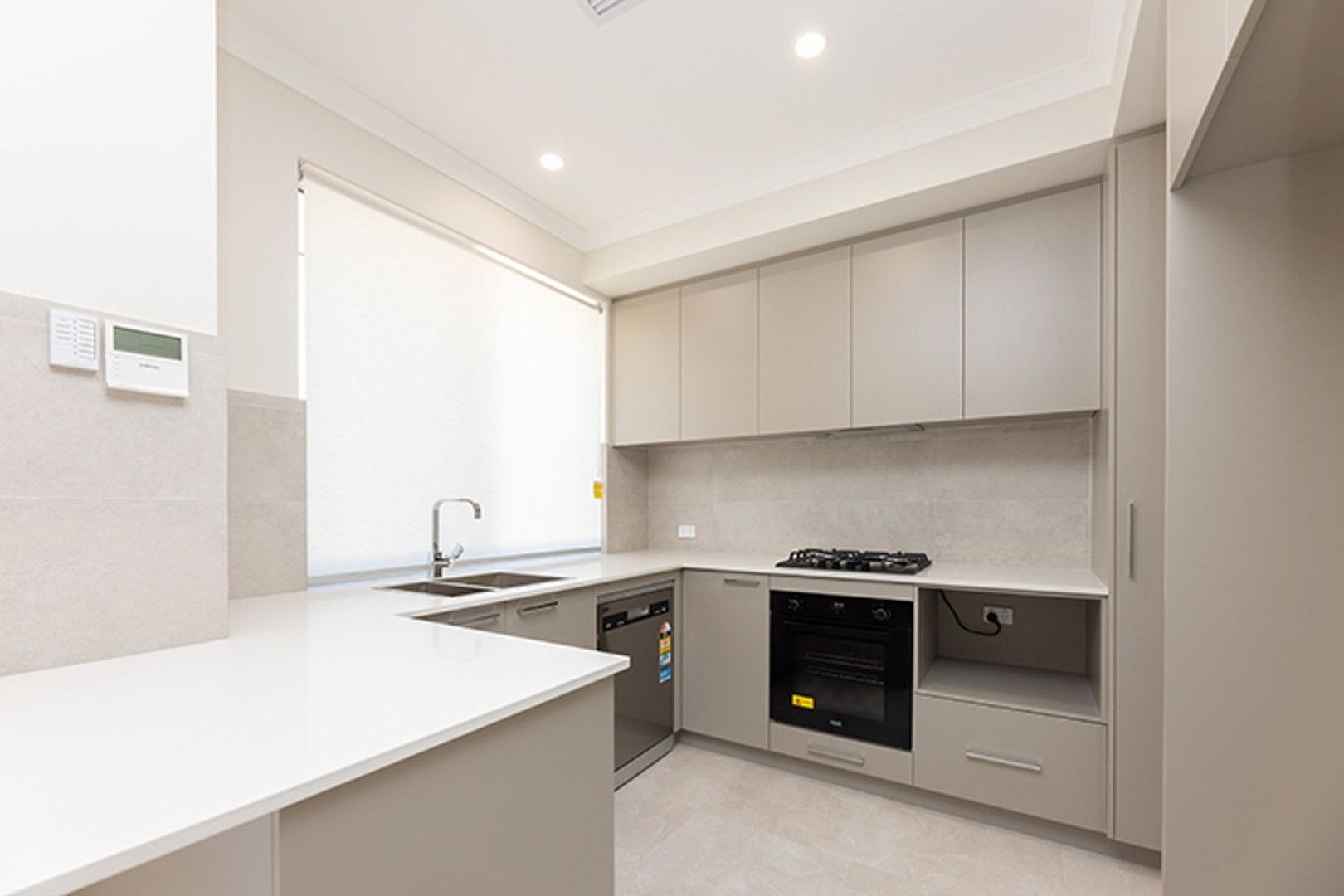 3 bedrooms Villa in 104 A & B Huntriss Road KARRINYUP WA, 6018