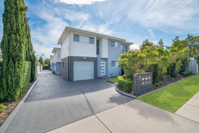 Picture of 2/7 Longworth Avenue, WALLSEND NSW 2287