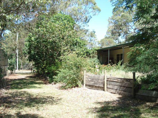 35 Beacon Road, Booral QLD 4655