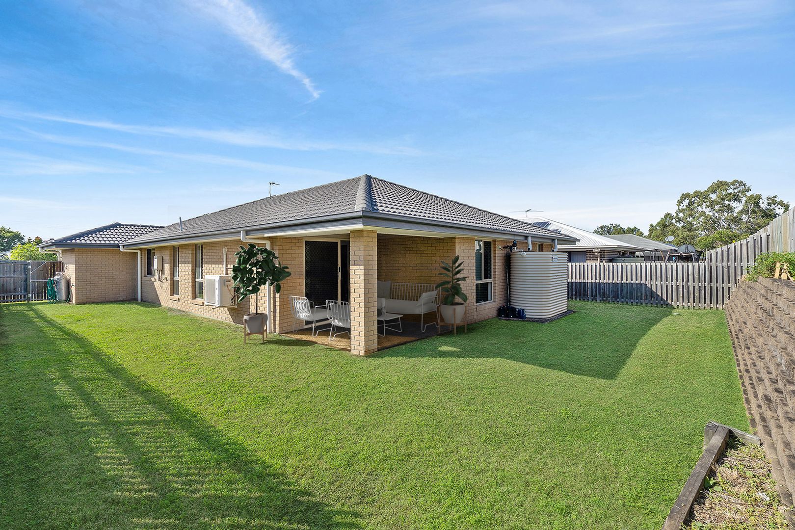 16 Breezeway Drive, Bahrs Scrub QLD 4207, Image 2