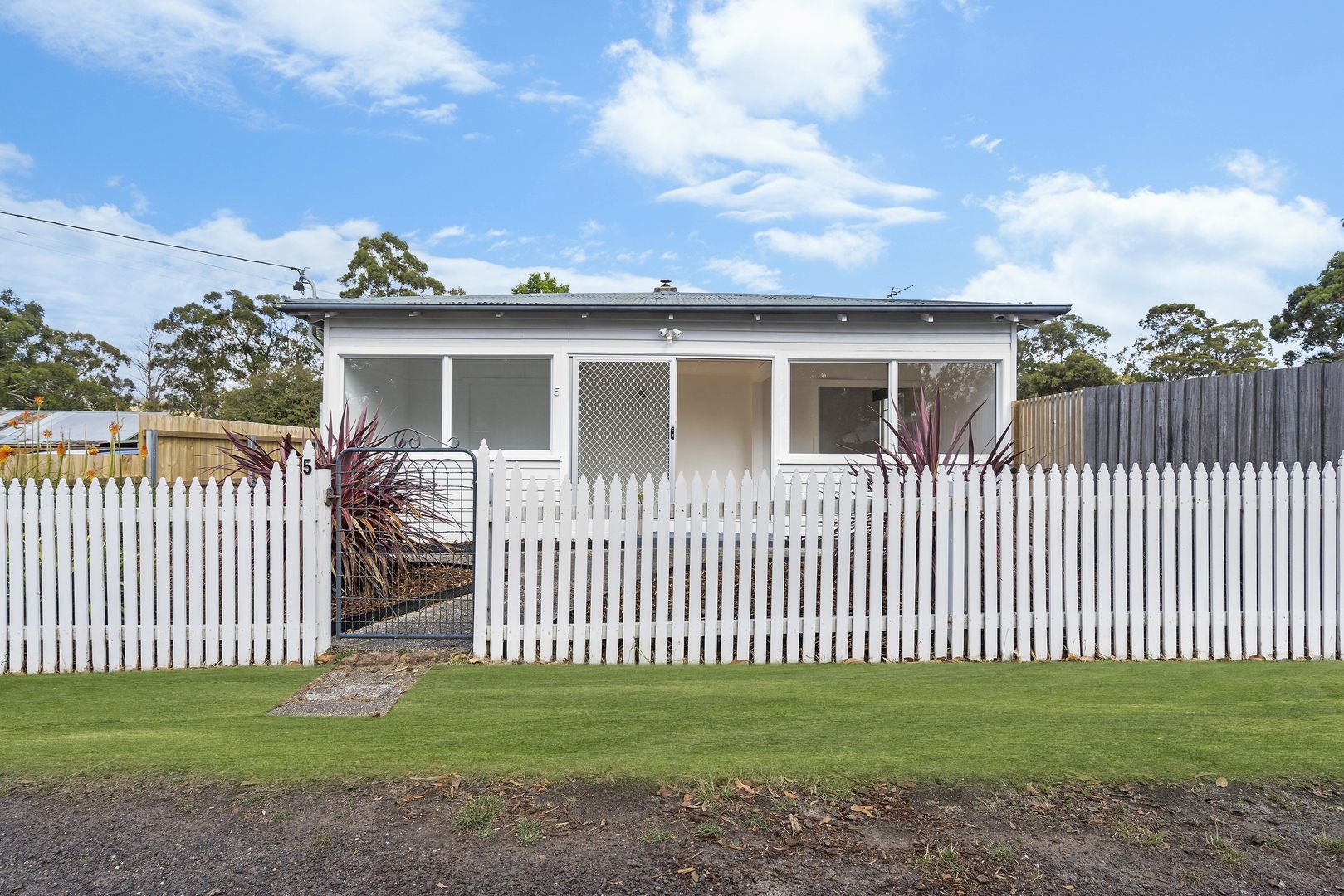 5 Kearles Street, Gravelly Beach Property History & Address Research