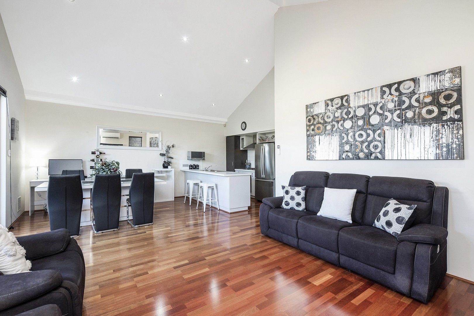 3 bedrooms House in 13 (No 15) Yelnia Way ELLENBROOK WA, 6069