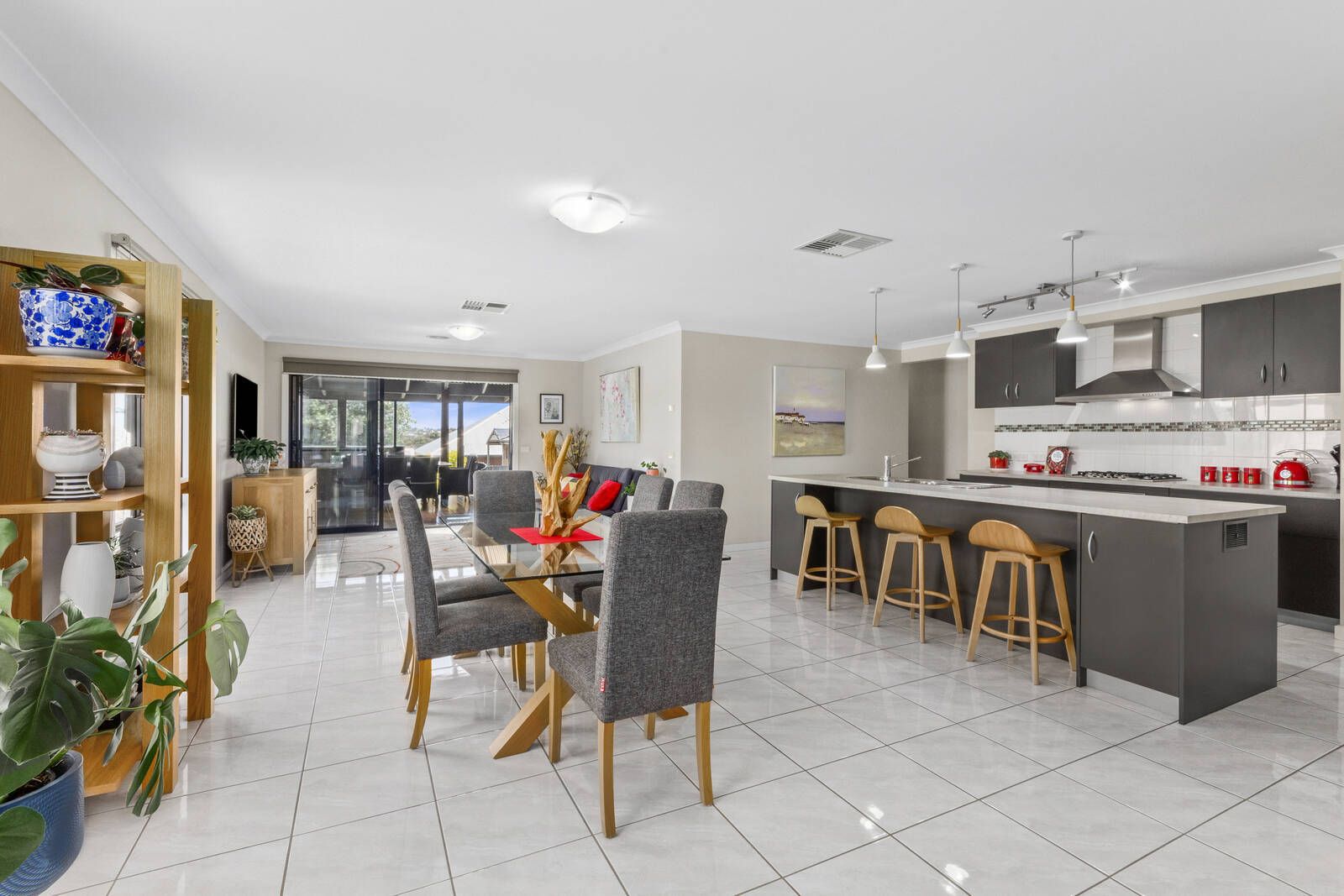 71 Grange Park Drive, Waurn Ponds VIC 3216, Image 2