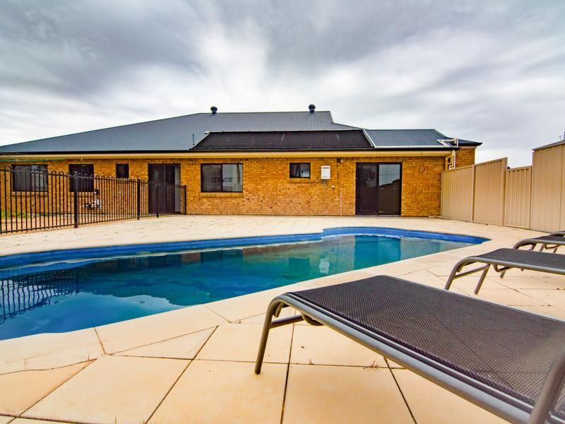 8 Swansbury Road, Moorook SA 5332, Image 0