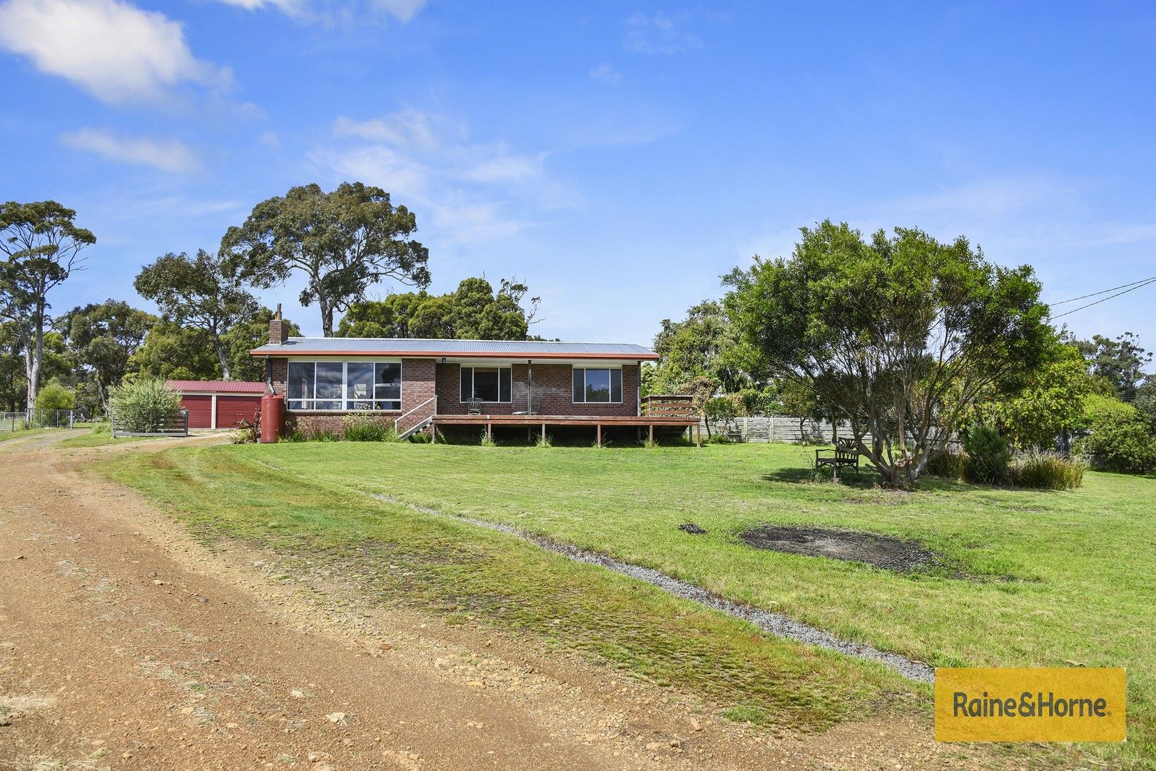 8 Barton Avenue, Triabunna TAS 7190 Domain