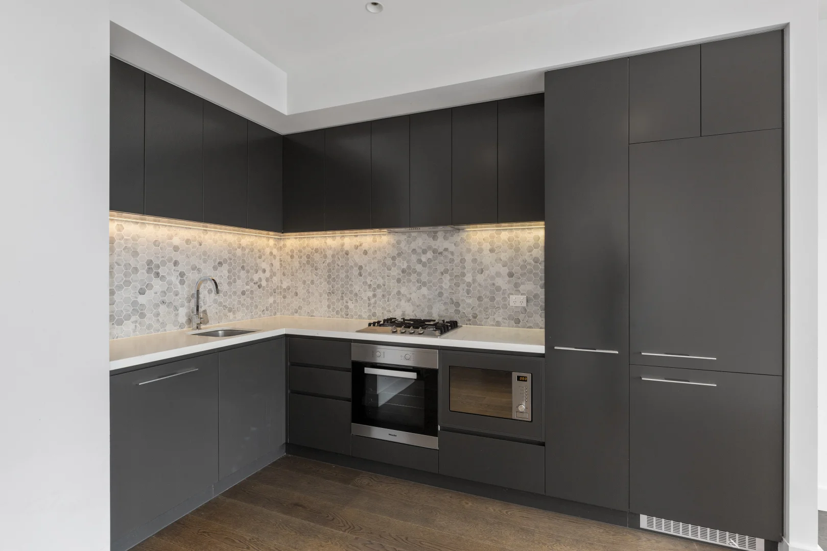 Additional image 2 of 1723/850 Whitehorse Road, Box Hill VIC 3128