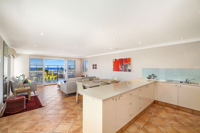 2/32 Campbell Crescent, Terrigal NSW 2260, Image 2