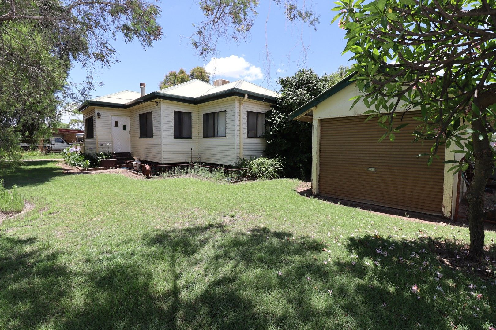 2 bedrooms House in 73 Grey Street ST GEORGE QLD, 4487