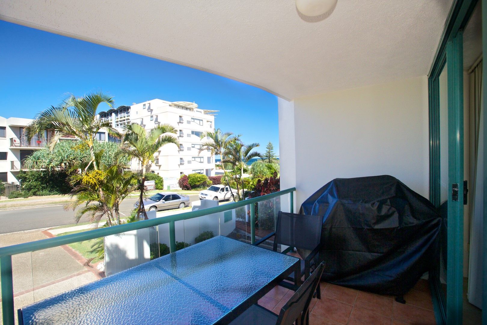2 bedrooms Apartment / Unit / Flat in 1/62 Edmund Street KINGS BEACH QLD, 4551