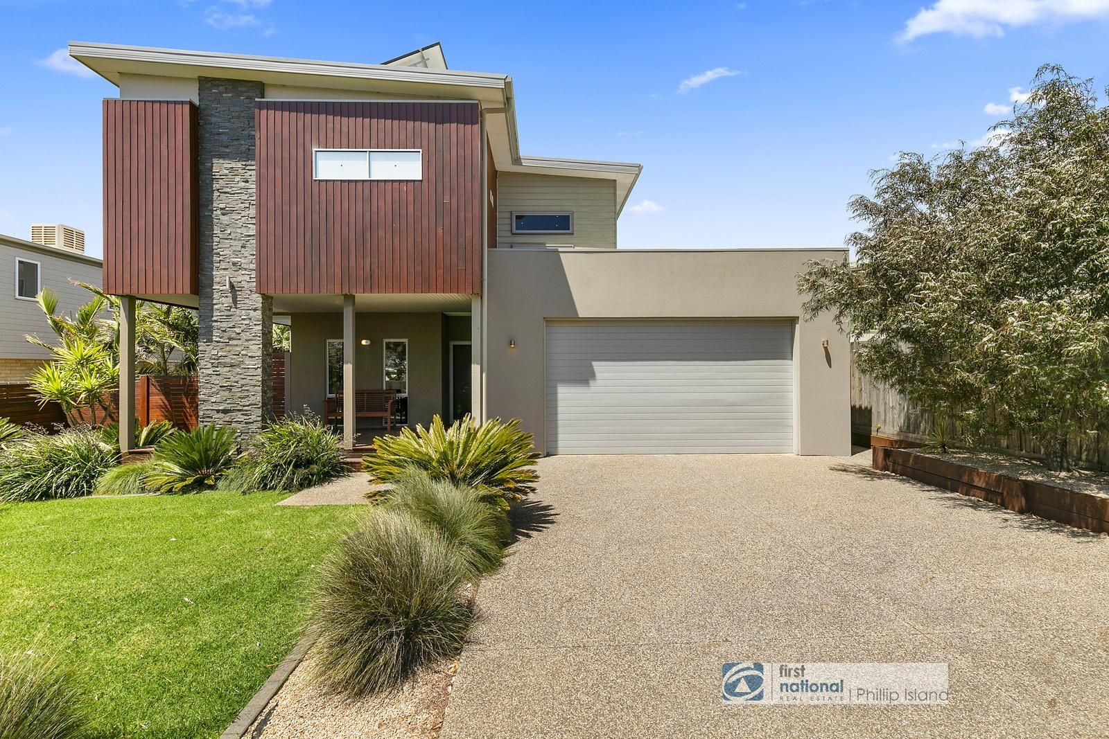 7 Bradley Court, Cowes VIC 3922