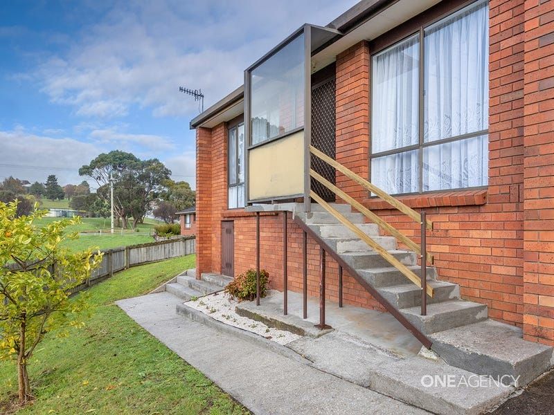 2 bedrooms Apartment / Unit / Flat in 3/2 Euroka Court UPPER BURNIE TAS, 7320