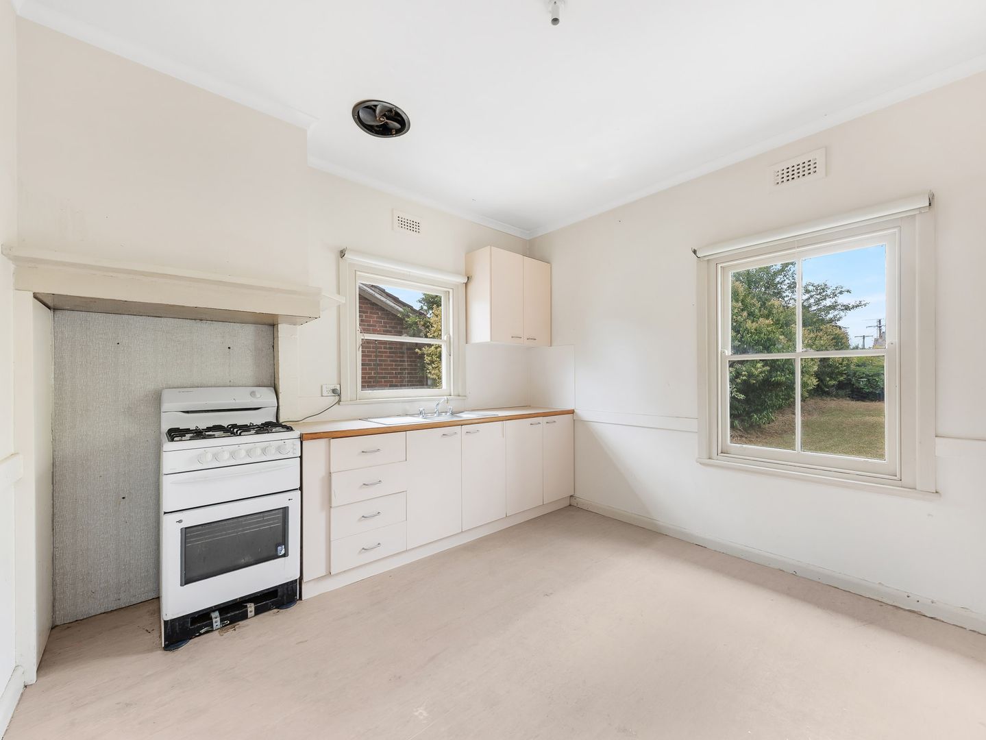 2 Smith Crescent, Wangaratta VIC 3677, Image 1