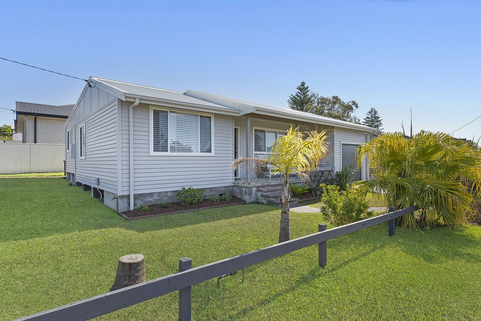 3 bedrooms House in 1 East Street KILLARNEY VALE NSW, 2261