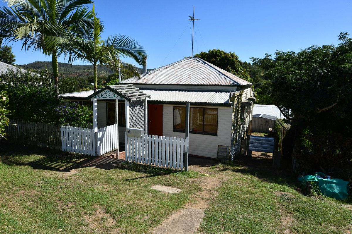 61 Dee Street, Mount QLD 4714 House For Rent 330 Domain