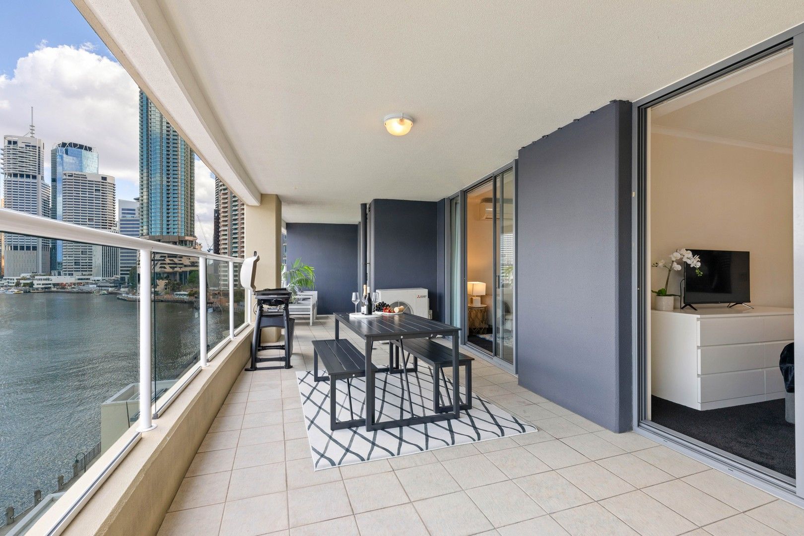2 bedrooms Apartment / Unit / Flat in 21/82 Boundary Street BRISBANE CITY QLD, 4000