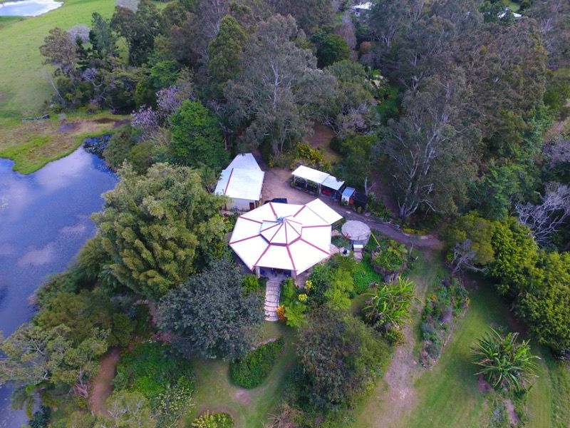 4 bedrooms House in 12 Lawrence Place MALENY QLD, 4552