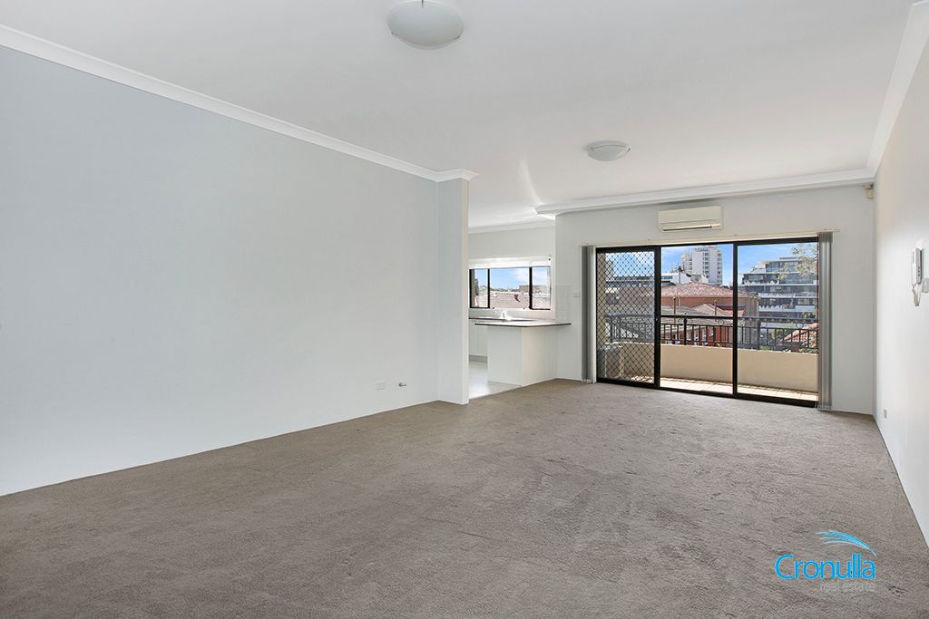 2 bedrooms Apartment / Unit / Flat in 9/2-6 St Andrews Place CRONULLA NSW, 2230