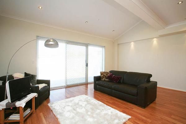 18A Ryan Avenue, Beverly Hills NSW 2209, Image 2