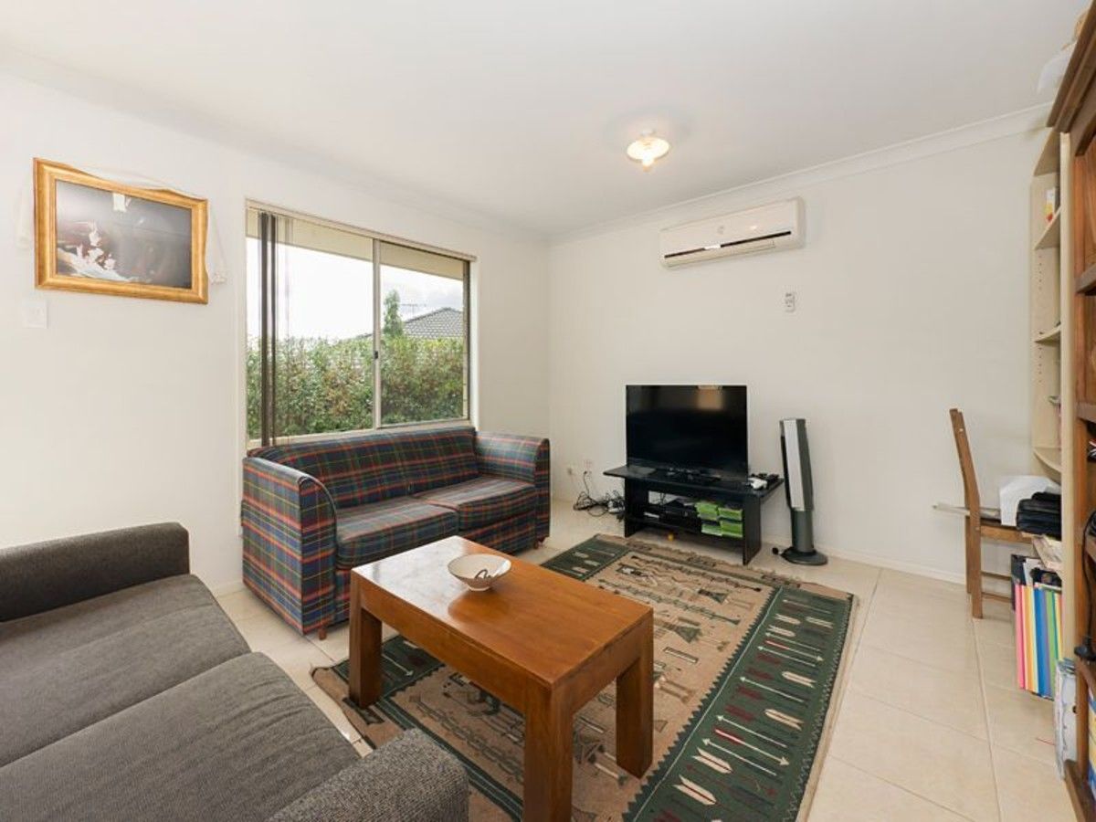 2/25 Golden Crest Place, BELLBOWRIE QLD 4070, Image 1