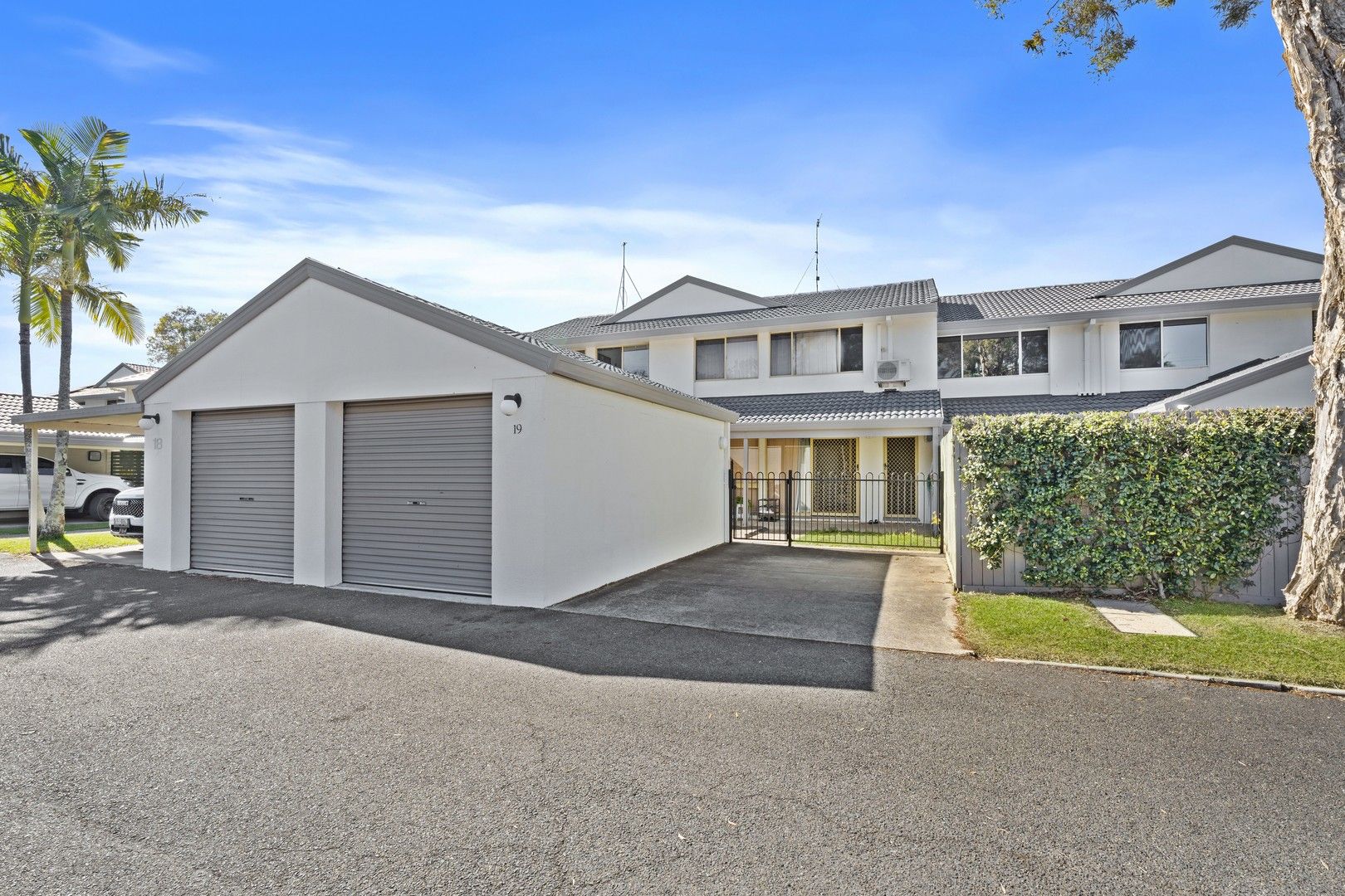 3 bedrooms Townhouse in 19/469 Pine Ridge Road RUNAWAY BAY QLD, 4216