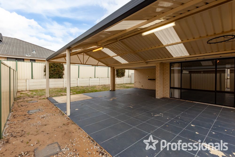 24 Hebrides Drive, Seville Grove WA 6112, Image 2