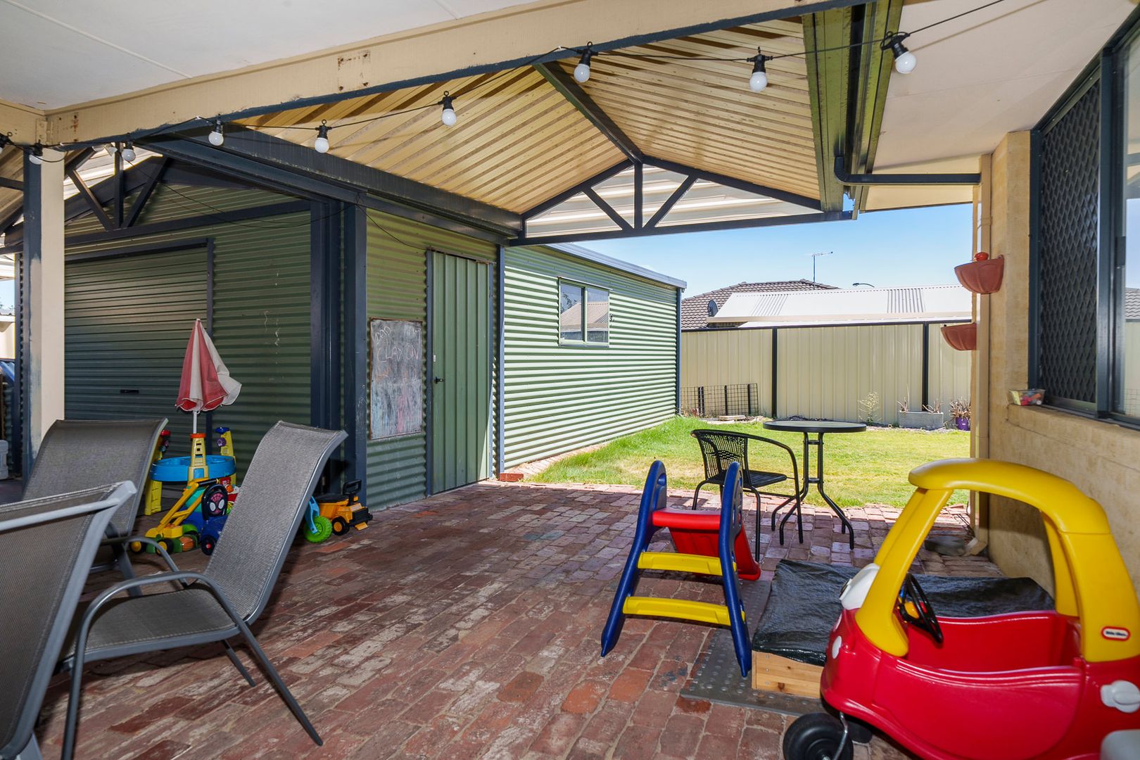 19 Narrier Close, South Guildford WA 6055, Image 2