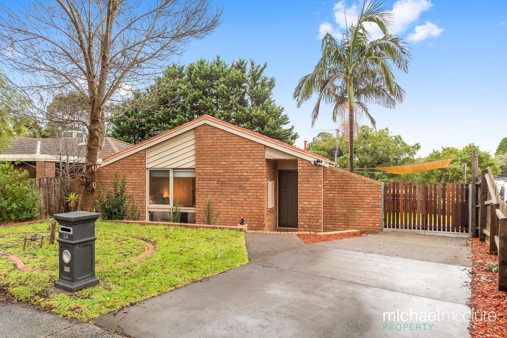 3 bedrooms House in 24 Ballymore Court FRANKSTON VIC, 3199