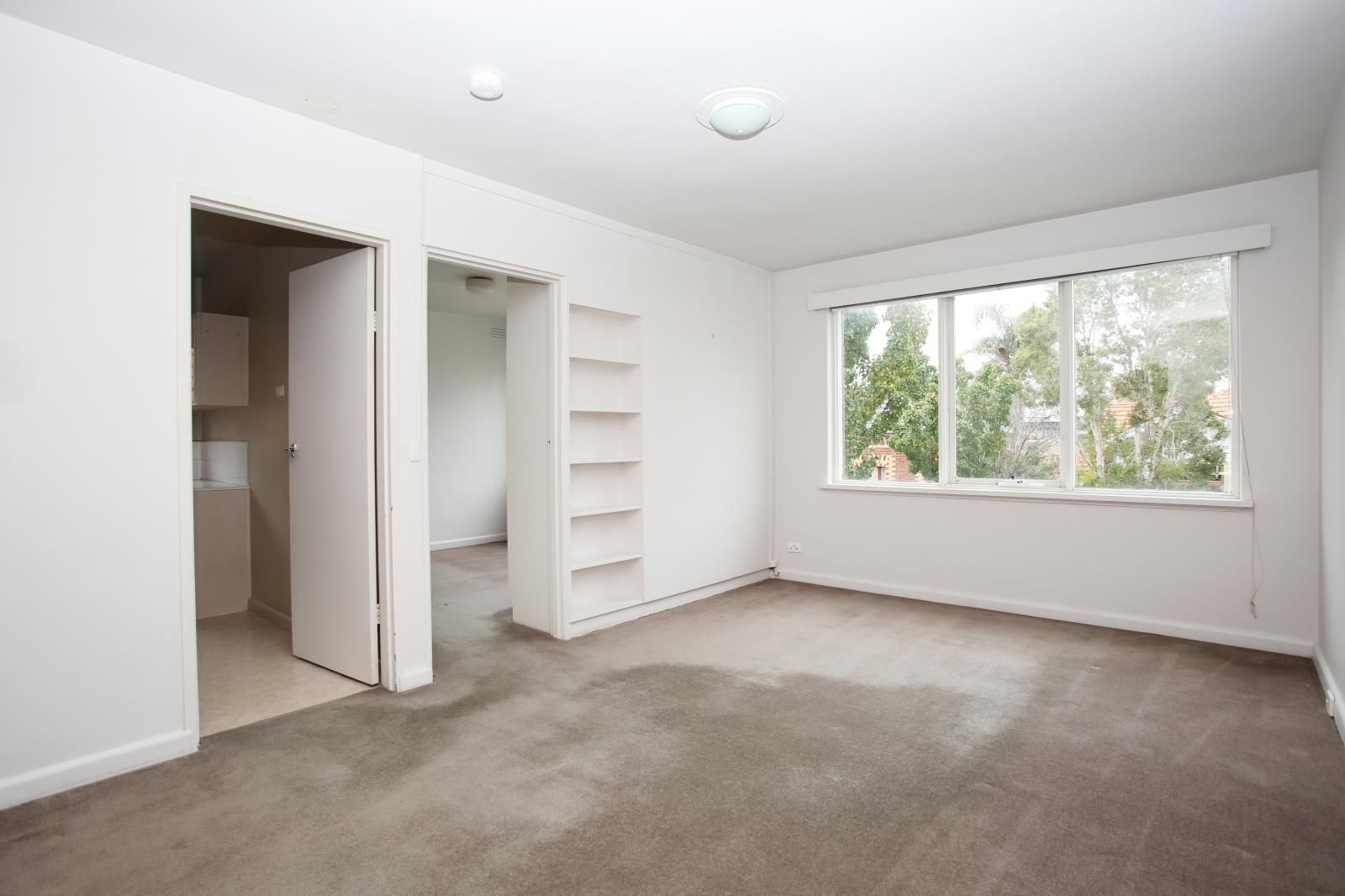 1 bedrooms Apartment / Unit / Flat in 1/8 Shirley Grove ST KILDA EAST VIC, 3183