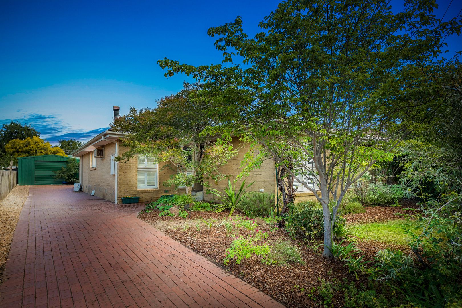 13 Roberts Avenue, Hoppers Crossing Property History & Address