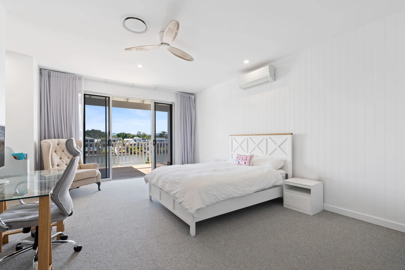 Additional image 6 of 97 Sir Bruce Small Boulevard, Benowa Waters QLD 4217