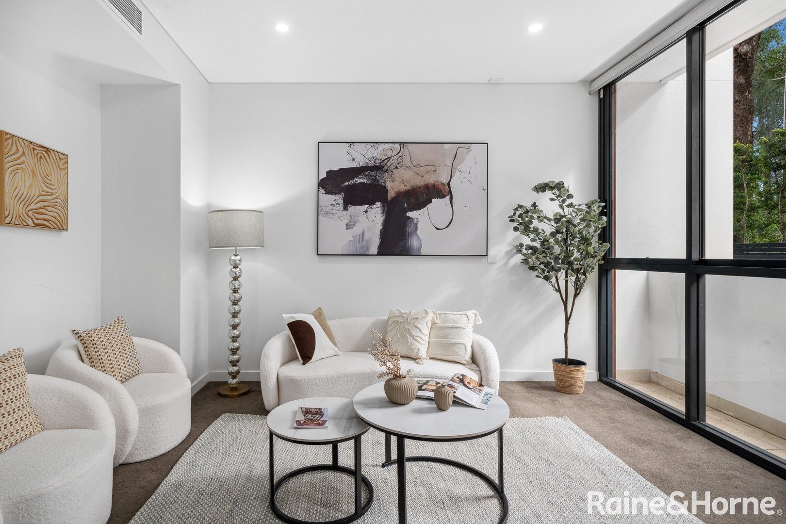 4 bedrooms Townhouse in 8/6 Finlay Road TURRAMURRA NSW, 2074
