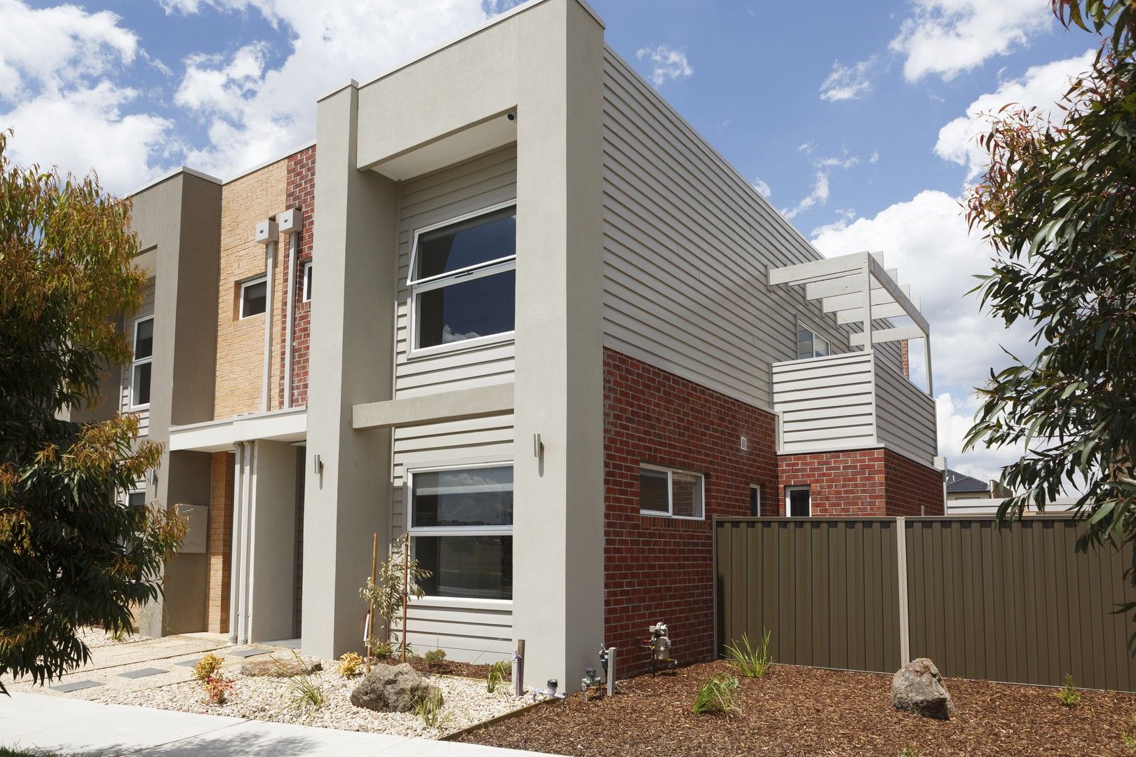 3 bedrooms Townhouse in  RIVERVIEW QLD, 4303