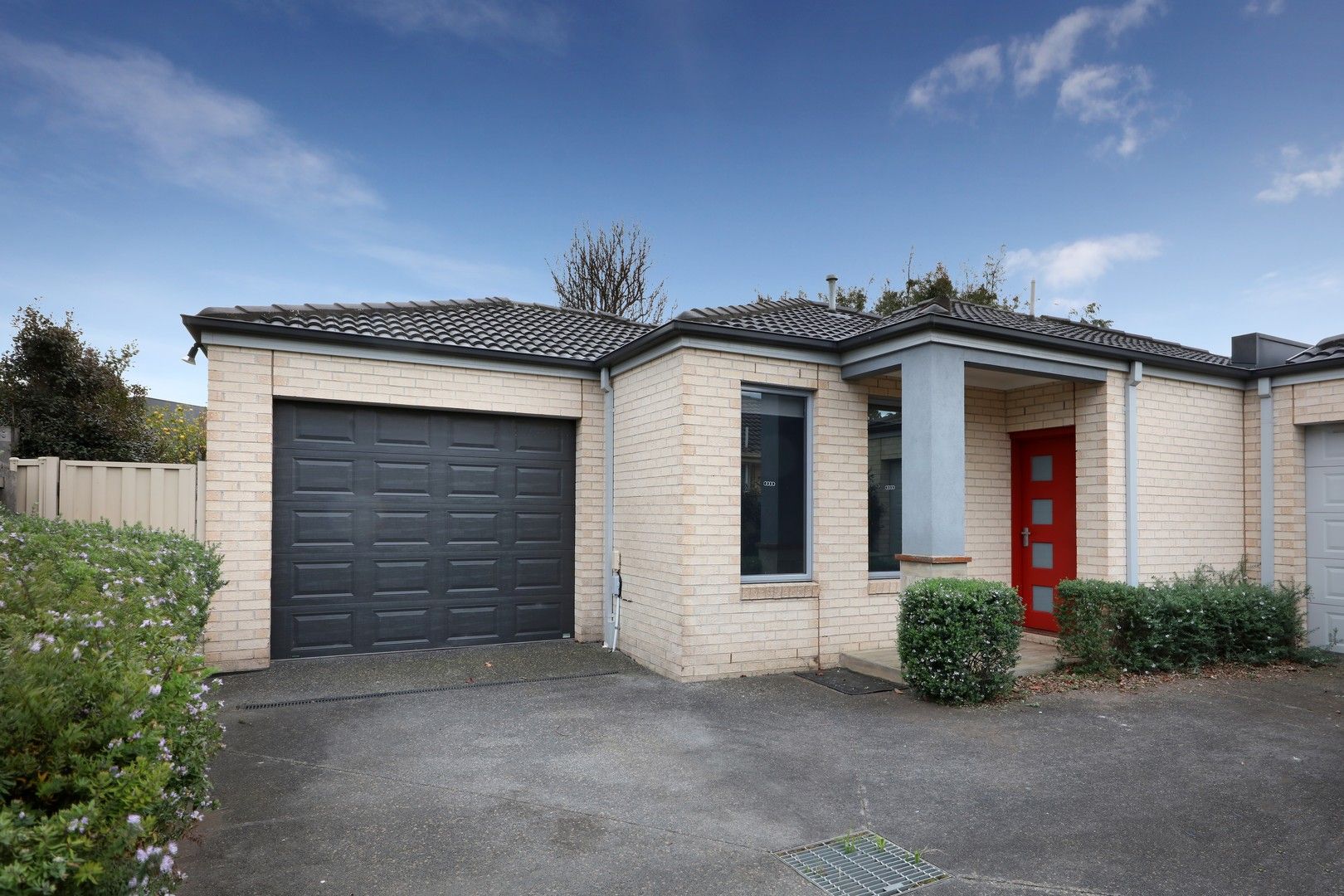 2/37 Magnolia Avenue, Bentleigh East VIC 3165, Image 0