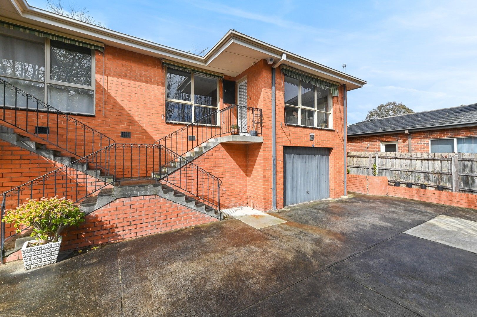 2 bedrooms Apartment / Unit / Flat in 4/90 High Street GLEN IRIS VIC, 3146