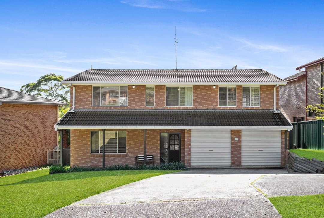 4 bedrooms House in 4 Keveer Close BERKELEY VALE NSW, 2261