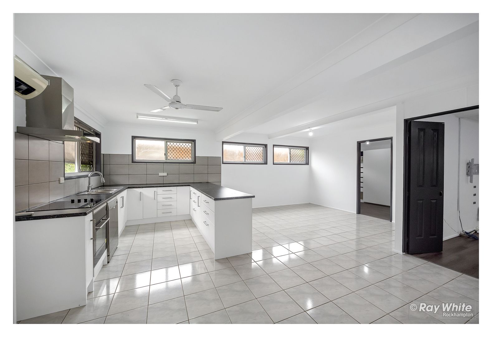 129 Murray Street, Rockhampton City QLD 4700, Image 2