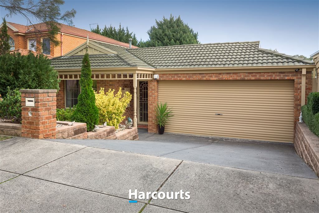 11 Mirrabook Court, Berwick VIC 3806