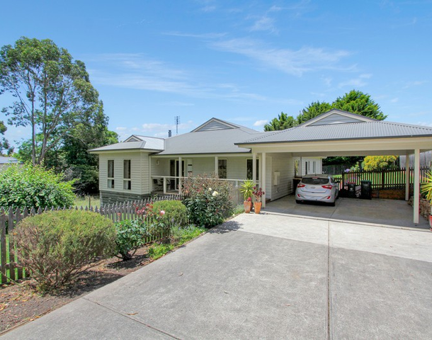 18 Balding Street, Mirboo North VIC 3871