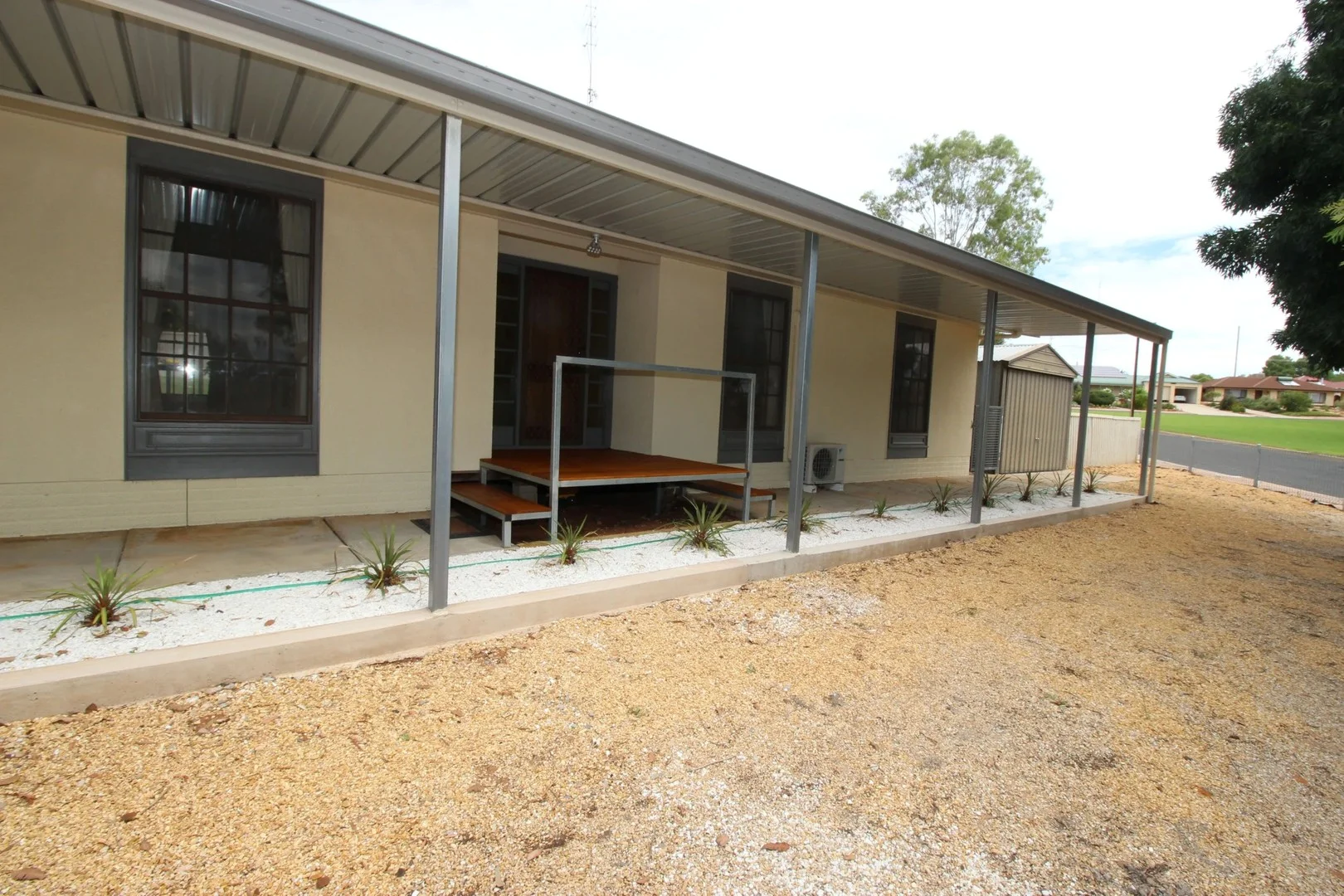 Primary image of 17 Harden Street, Waikerie SA 5330