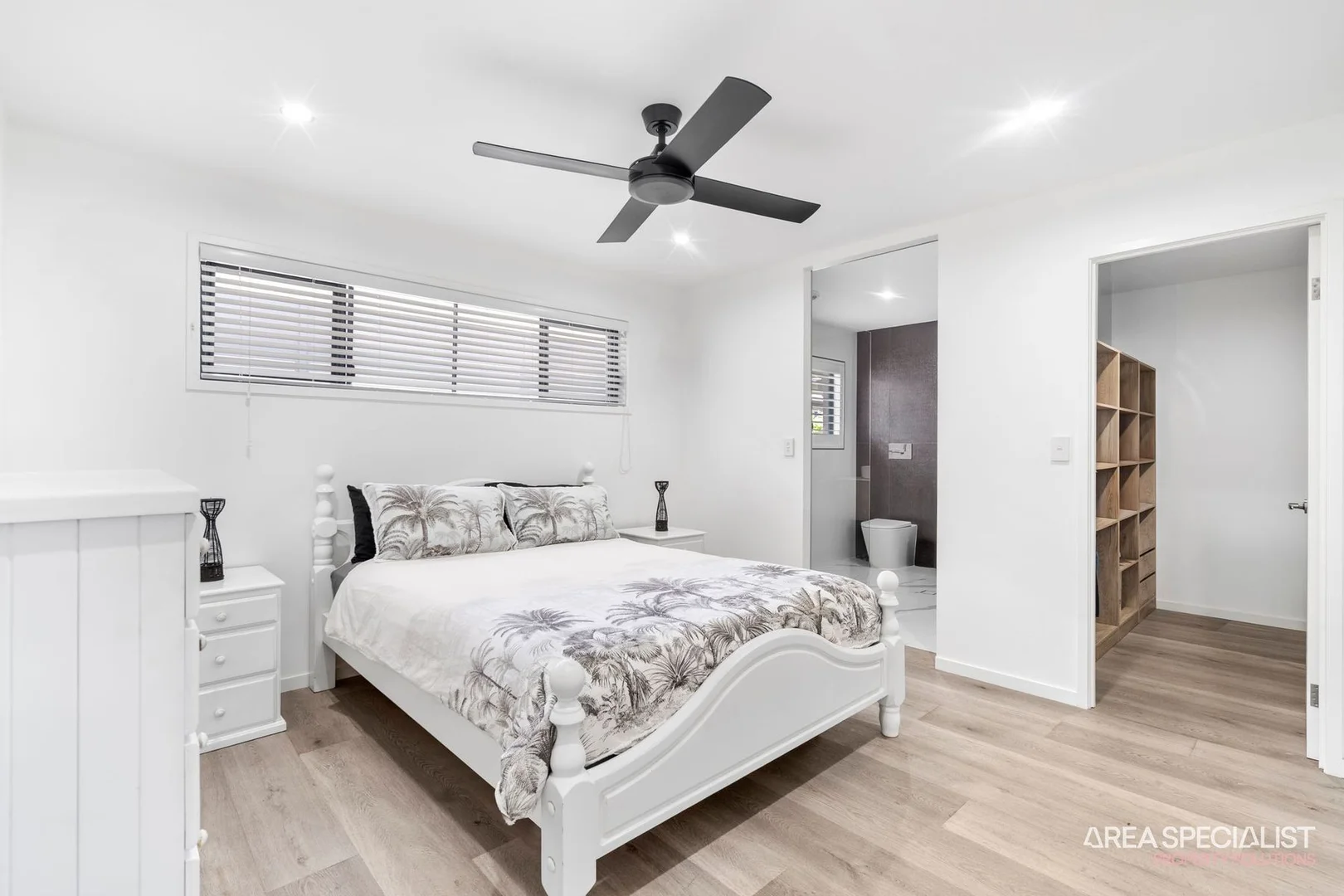 Additional image 33 of 52 Pelican Parade, Jacobs Well QLD 4208