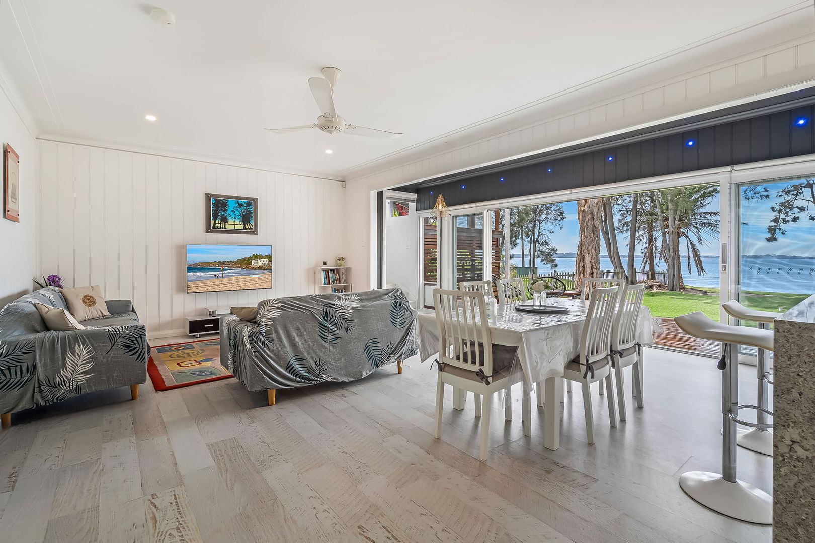 35 The Corso, Gorokan NSW 2263 Domain