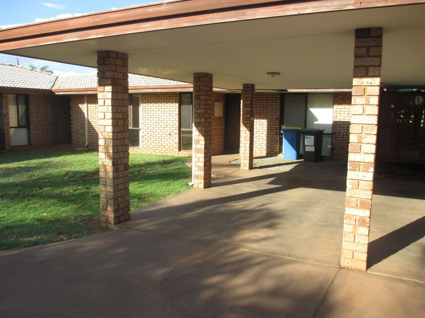 3 bedrooms Apartment / Unit / Flat in 2/17 Beston Street SOUTH KALGOORLIE WA, 6430