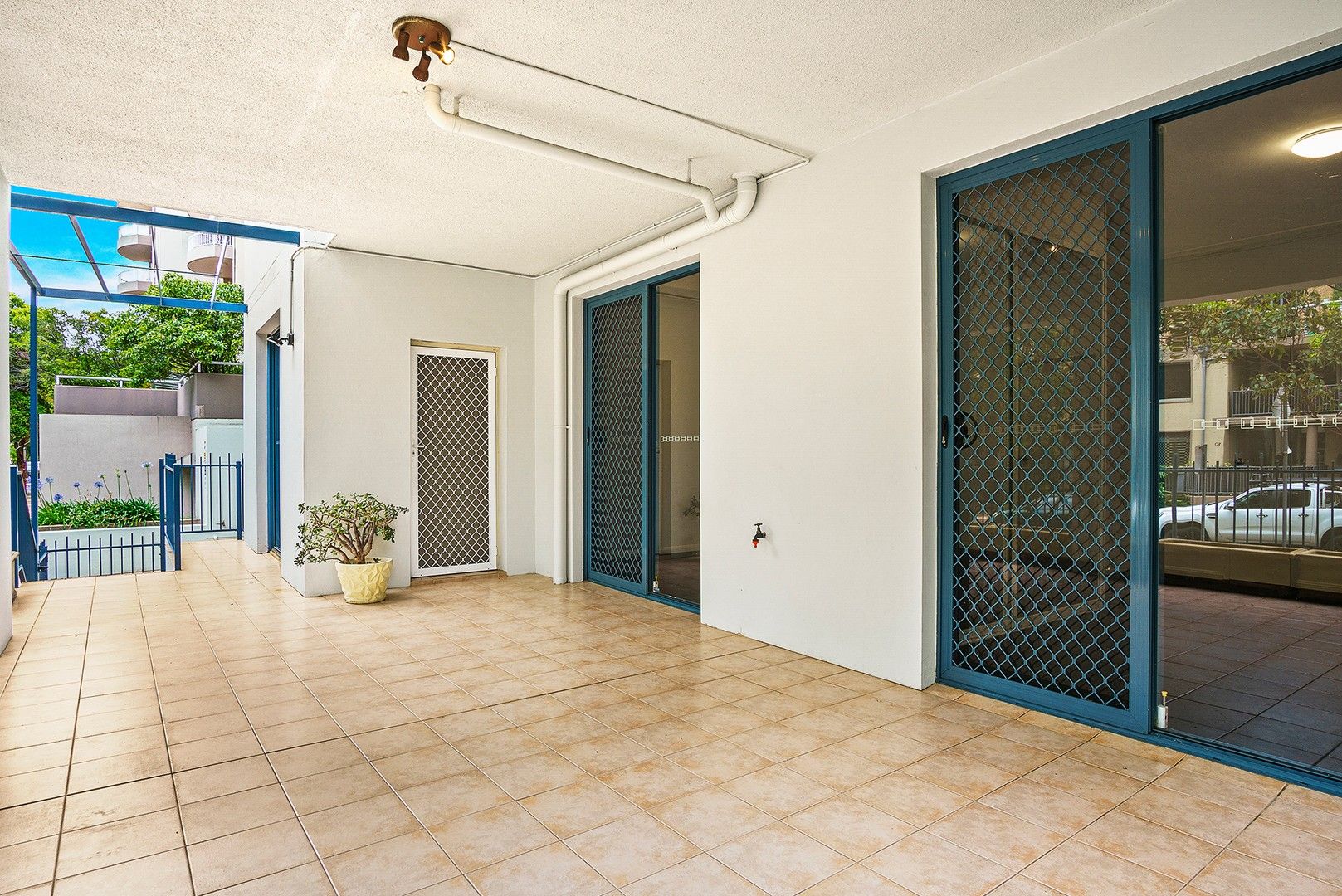 2 bedrooms Apartment / Unit / Flat in 1/2-4 Central Road MIRANDA NSW, 2228